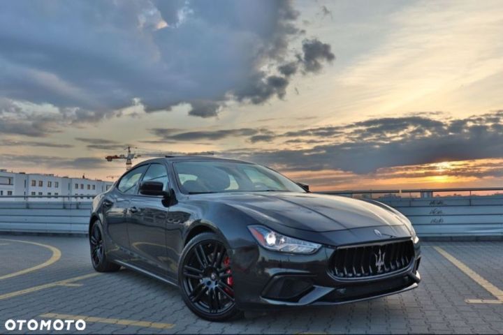 Używane Maserati Ghibli - 250 000 PLN, 5 000 km, 2019 