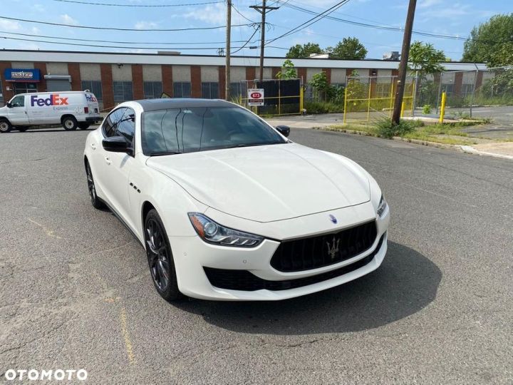Używane Maserati Ghibli - 33 000 EUR, 30 500 km, 2019 