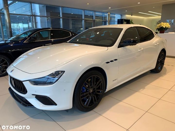 Nowe Maserati Ghibli - 414 900 PLN, 1 950 km, 2020 