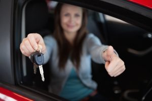 Jak nie dać się oszukać? Co należy sprawdzić kupując używany samochód?