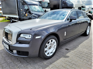 Znany pojazd Rolls-Royce z floty Janusza Palikota na aukcji